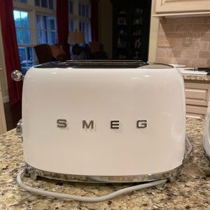 Smeg toaster.